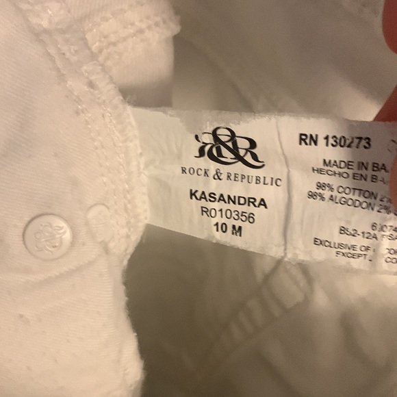 Rock N Republic bell bottom jeans!! - Picture 5 of 5